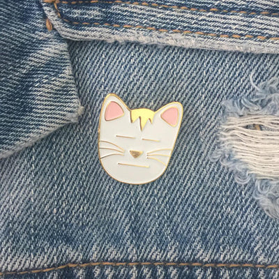 Resting Cat Face Pin